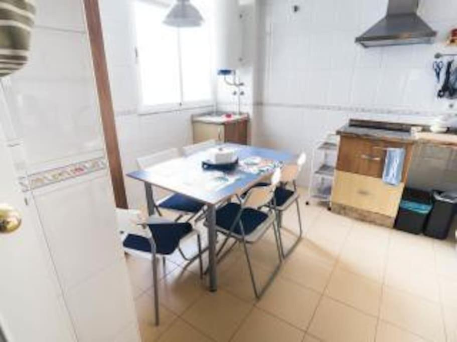 Apto 5 Minutos Centro Piscina Parking Appartement *